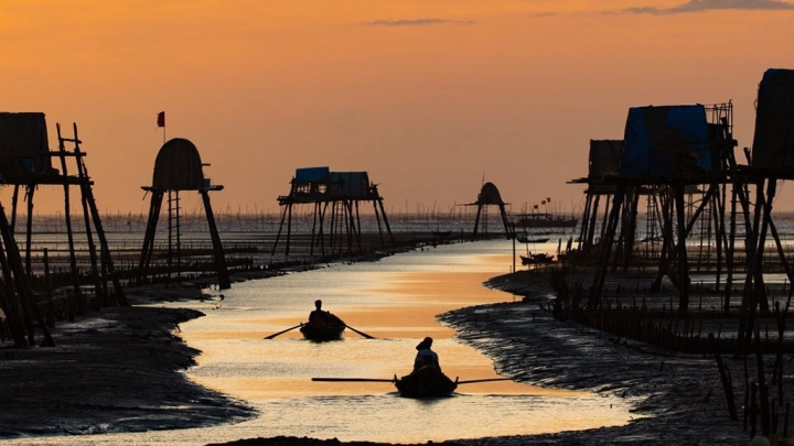 Ha Long Bay - Thai Binh - Slide 4
