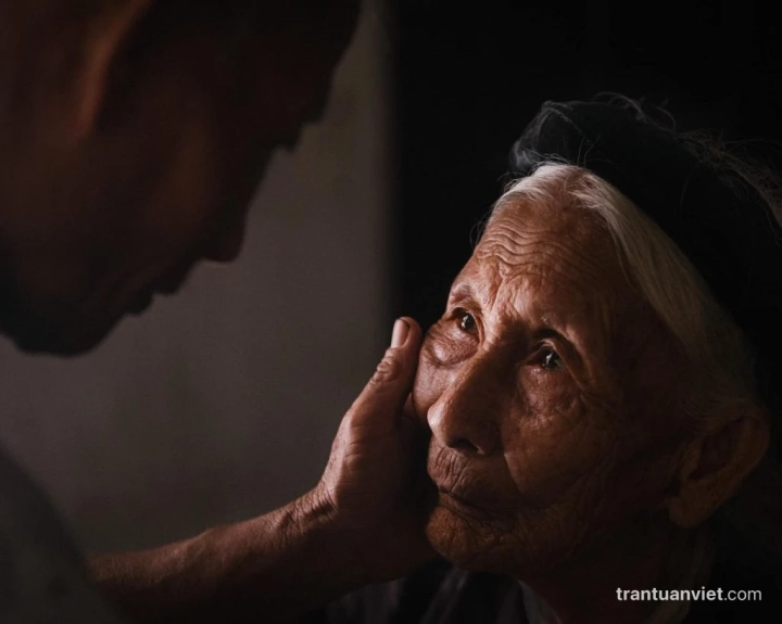 Portrait of a Vietnamese mother, NG038
