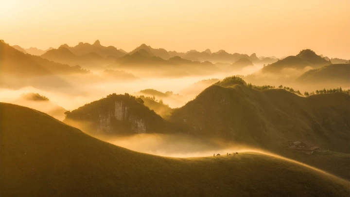 Vinh Quy Hill Sunrise